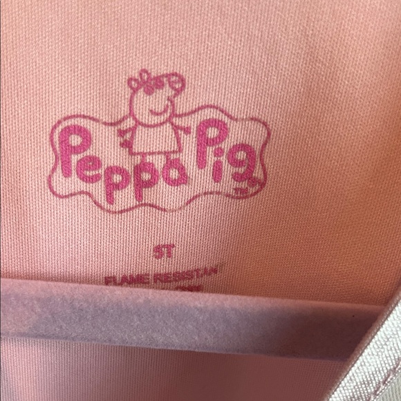 ⭐️⭐️PICK 5 / $20 Pig Toddler Girls Nightgown - Pink and White 5T - Picture 5 of 5